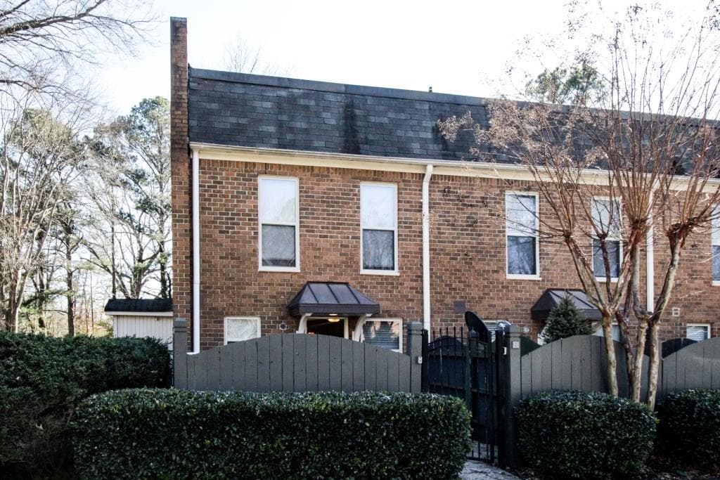 105 N River Drive H, Atlanta, GA 30350 — most recent listing photo