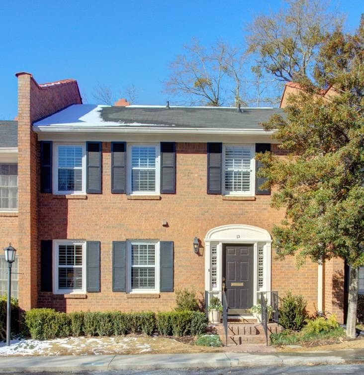 2 bedroom, 1,944 sq ft condominium sold at 4620 Wieuca Road 13, Atlanta, GA 30342