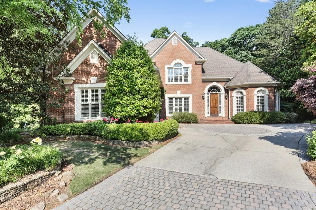 4070 Paran Pointe Drive, Atlanta, GA 30327 — most recent listing photo
