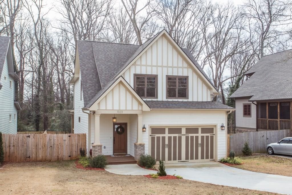 4 bedroom, 2,200 sq ft single family residence sold at 1323 Sargent Avenue, Atlanta, GA 30316