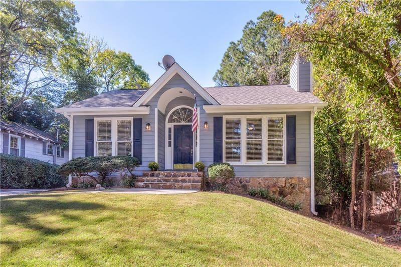 3 bedroom, 2,000 sq ft single family residence sold at 1988 Woodland Hills Avenue, Atlanta, GA 30318