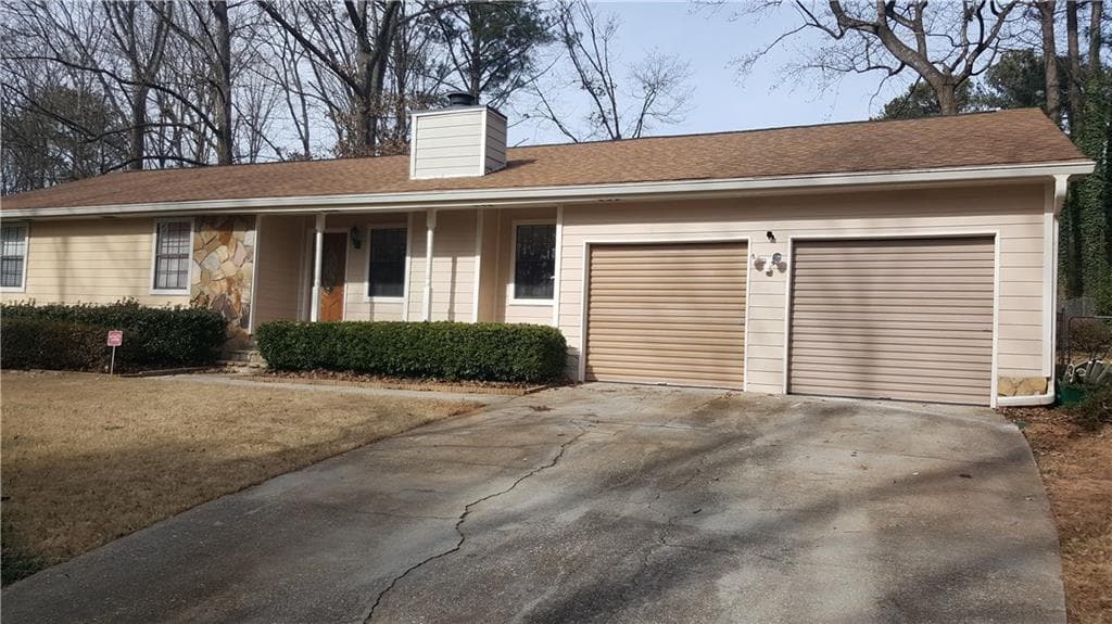 4 bedroom, 1,719 sq ft single family residence sold at 5003 Abbey Lane, Lilburn, GA 30047
