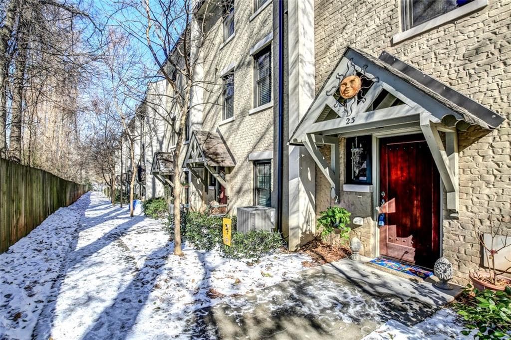 23 Knob Hills Circle, Decatur, GA 30030 — most recent listing photo