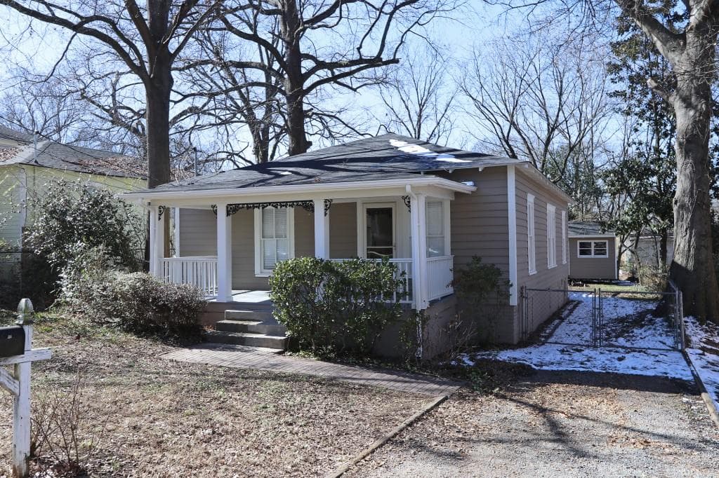 2 bedroom, 1,412 sq ft single family residence sold at 986 Carr Street, Atlanta, GA 30318