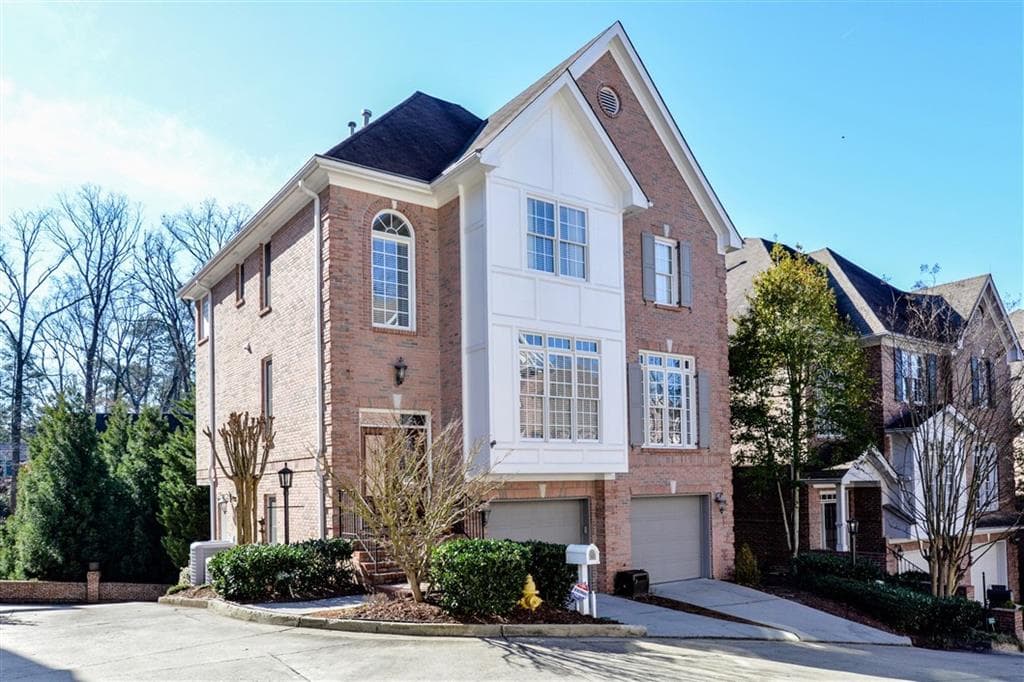 4 bedroom, 3,578 sq ft single family residence sold at 1145 Chantilly Rise, Atlanta, GA 30324