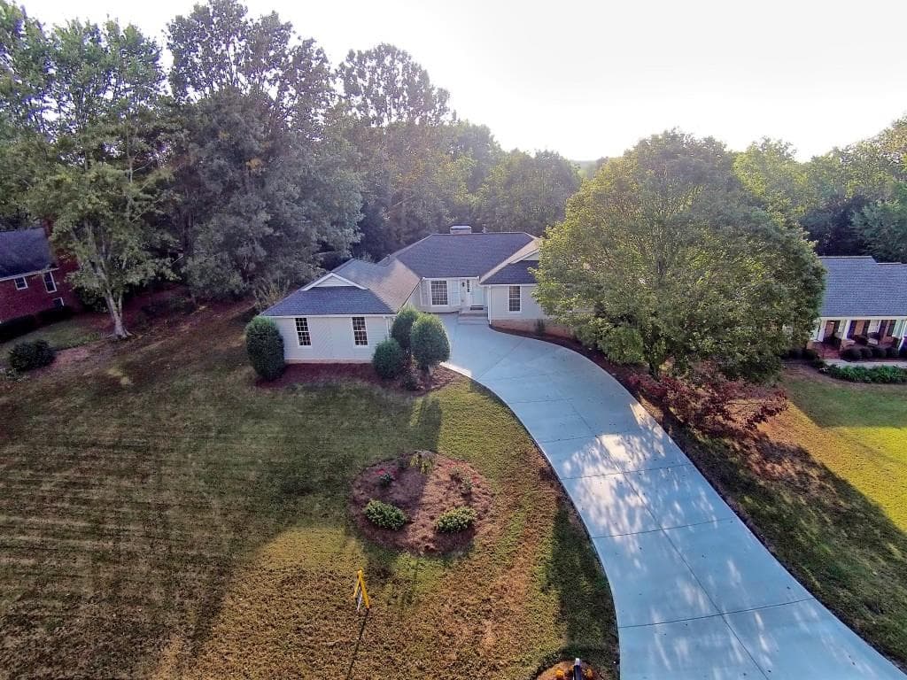 460 Saddle Lake Drive, Roswell, GA 30076 — most recent listing photo