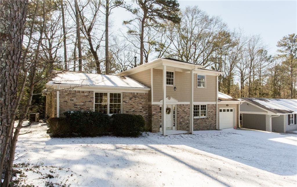 4 bedroom, 1,840 sq ft single family residence sold at 2757 Eaton Place, Chamblee, GA 30341