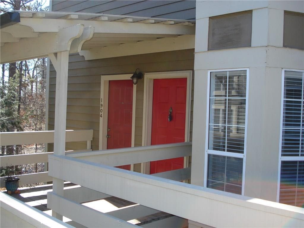 2 bedroom, 1,039 sq ft condominium sold at 1903 Riverview Drive, Marietta, GA 30067
