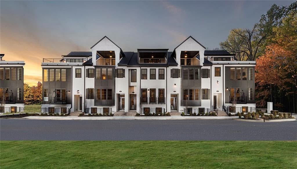 122 W Wieuca Road 2, Sandy Springs, GA 30342 — most recent listing photo