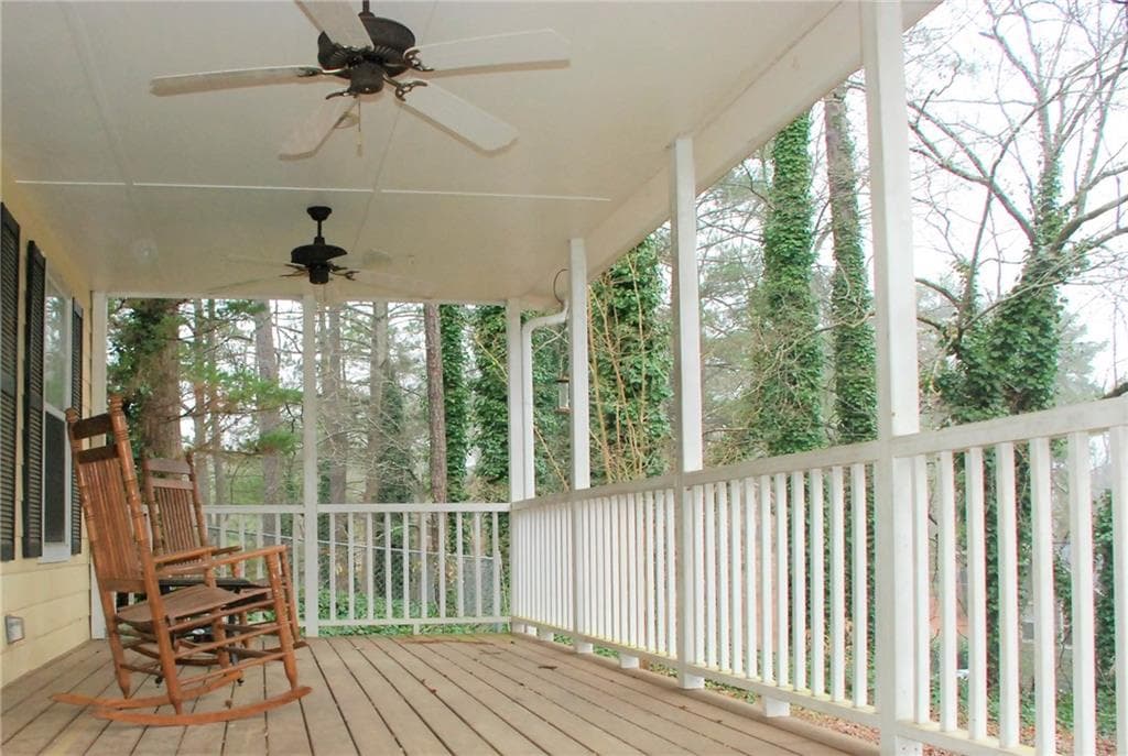 3 bedroom, 2,030 sq ft single family residence sold at 2242 Nantucket Court, Marietta, GA 30066