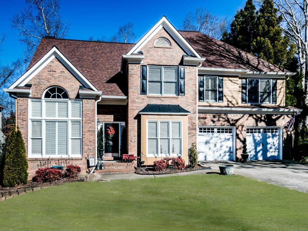 4 bedroom, 3,274 sq ft single family residence sold at 332 Ironhill Trace, Woodstock, GA 30189