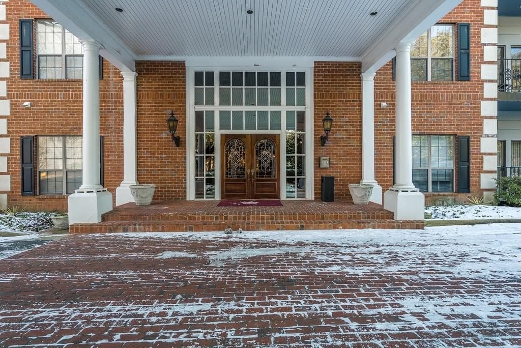 2921 Lenox Road 212, Atlanta, GA 30324 — most recent listing photo