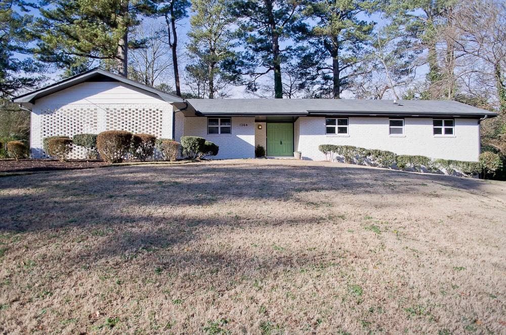 4 bedroom, 2,702 sq ft single family residence sold at 1264 Berkeley Road, Avondale Estates, GA 30002