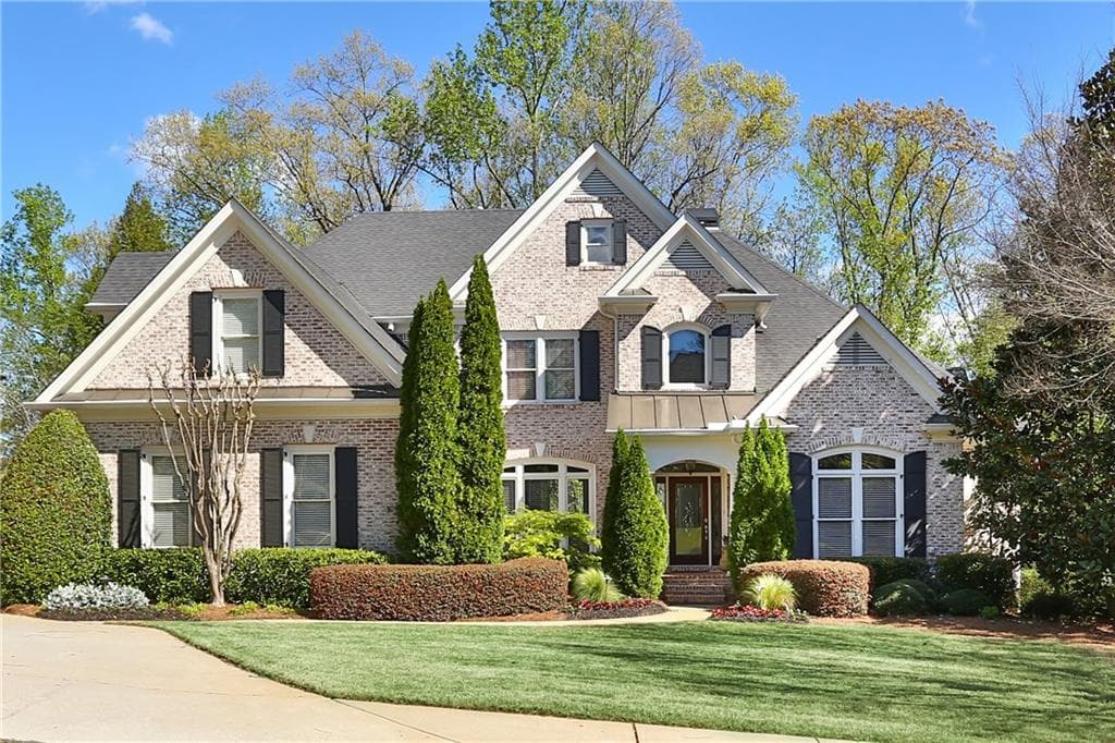 5 bedroom, 6,364 sq ft single family residence sold at 8970 Moor Park Run, Duluth, GA 30097