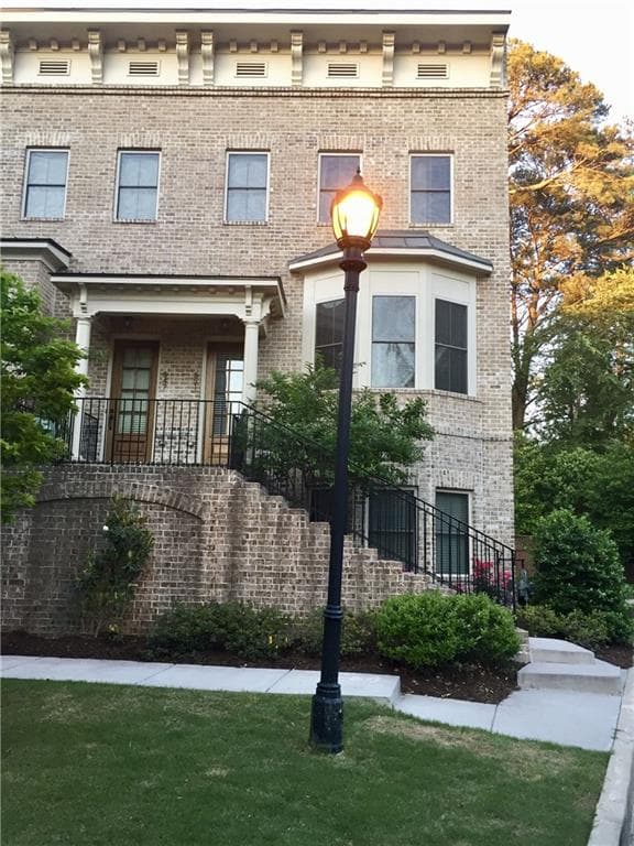 3 bedroom, 2,212 sq ft townhouse sold at 551 Ansley Circle 610, Atlanta, GA 30324