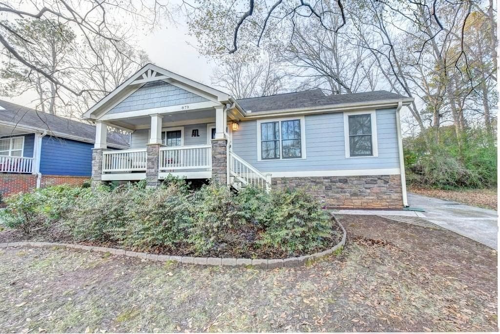 3 bedroom, 1,356 sq ft single family residence sold at 879 STALLINGS Avenue, Atlanta, GA 30316
