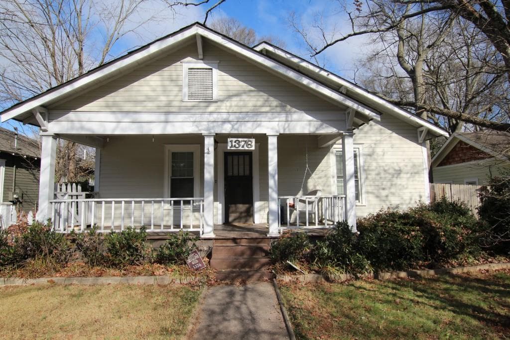 2 bedroom, 1,408 sq ft single family residence sold at 1376 Glenwood Avenue, Atlanta, GA 30316