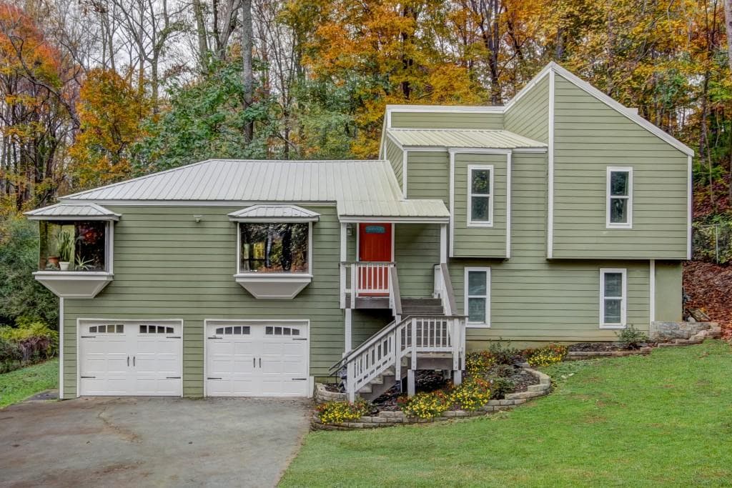 3054 Oak Drive, Marietta, GA 30066 — most recent listing photo
