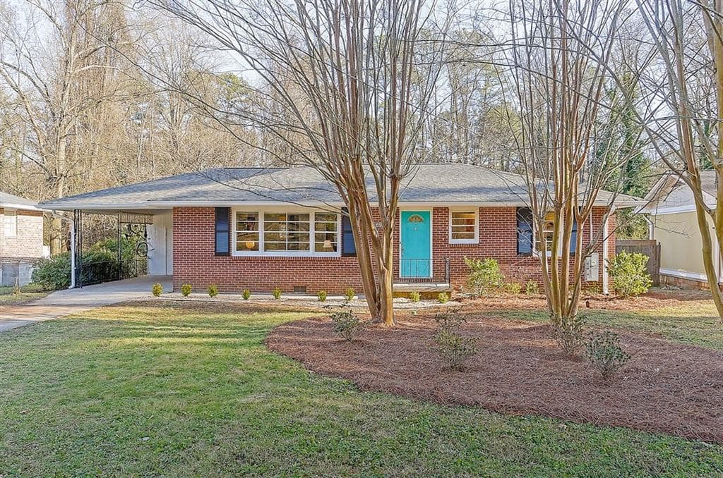 2 bedroom, 1,183 sq ft single family residence sold at 2477 Hunting Valley Drive, Decatur, GA 30033