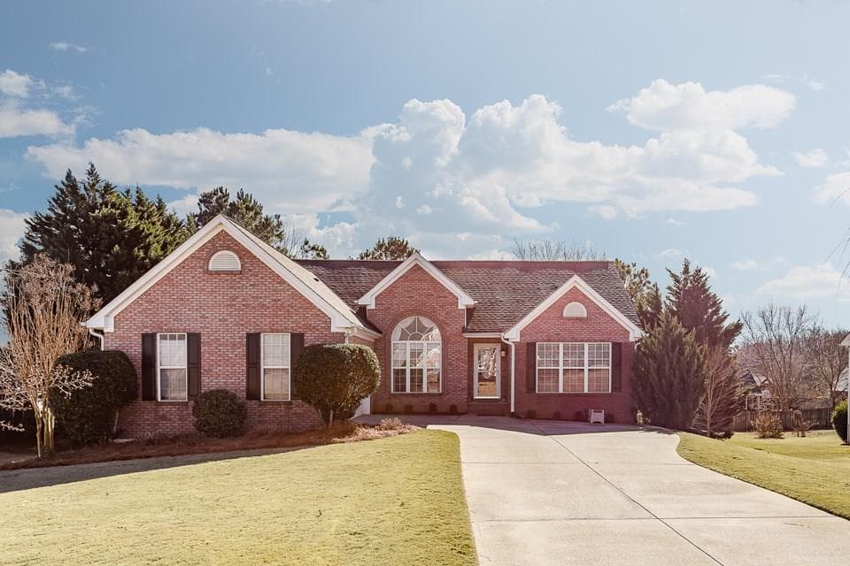 7140 Valley Forest Drive, Cumming, GA 30041 — most recent listing photo