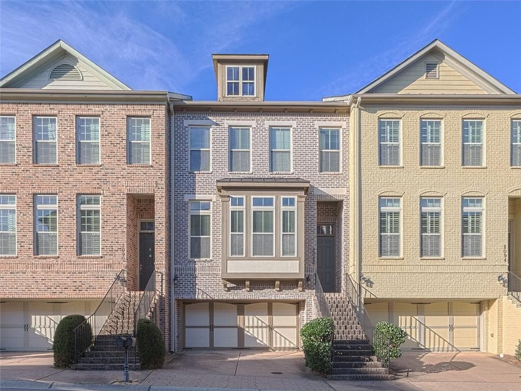 3 bedroom, 2,621 sq ft townhouse sold at 2092 Silas Way, Atlanta, GA 30318