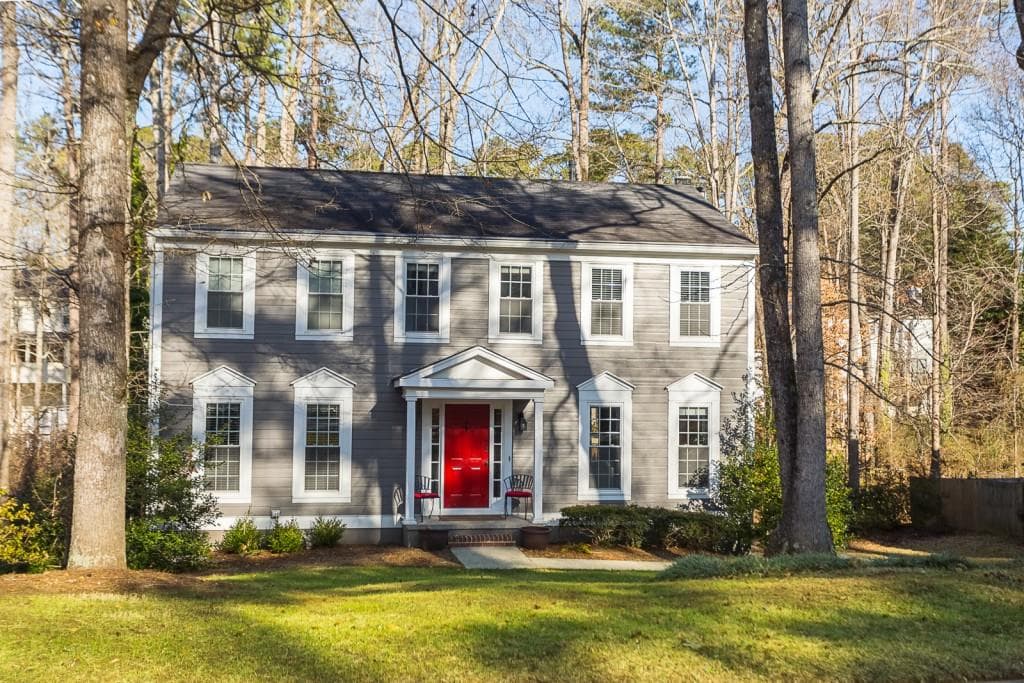 4 bedroom, 2,080 sq ft single family residence sold at 825 Crab Orchard Drive, Roswell, GA 30076
