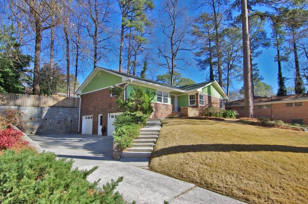 3 bedroom, 1,683 sq ft single family residence sold at 1210 Lenox Circle, Atlanta, GA 30306