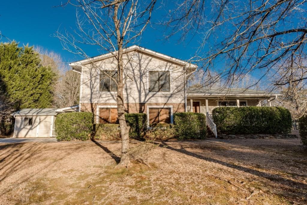 3 bedroom, 1,392 sq ft single family residence sold at 297 Plantation Circle, Smyrna, GA 30082