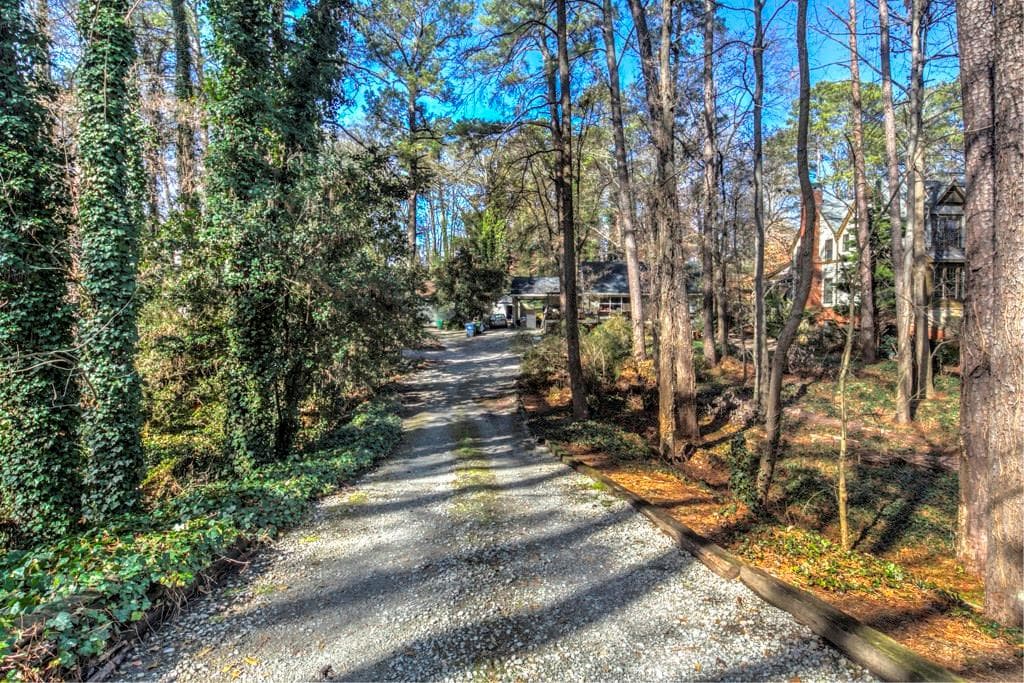 single family residence sold at 1899 Moores Mill Road, Atlanta, GA 30318