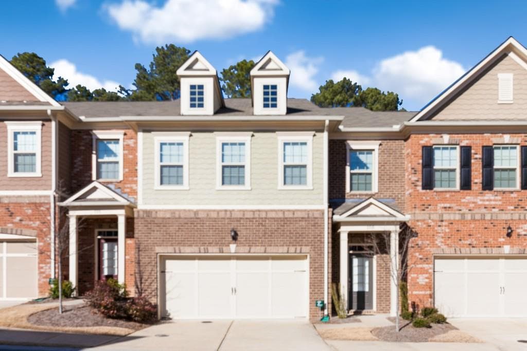 108 Bradford Drive, Sandy Springs, GA 30328 — most recent listing photo