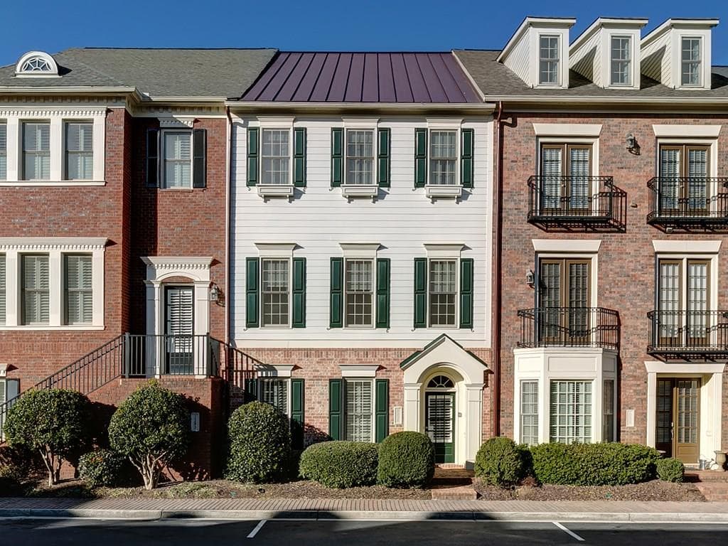 3 bedroom, 4,290 sq ft townhouse sold at 2235 Edgartown Lane, Smyrna, GA 30080