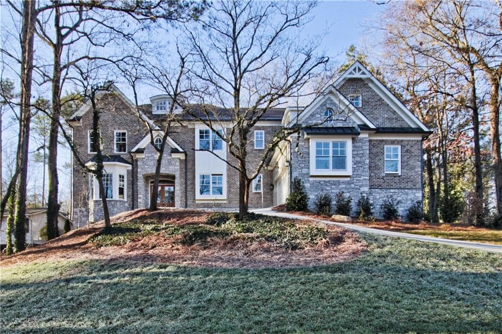 695 E Northway Lane, Sandy Springs, GA 30342 — most recent listing photo