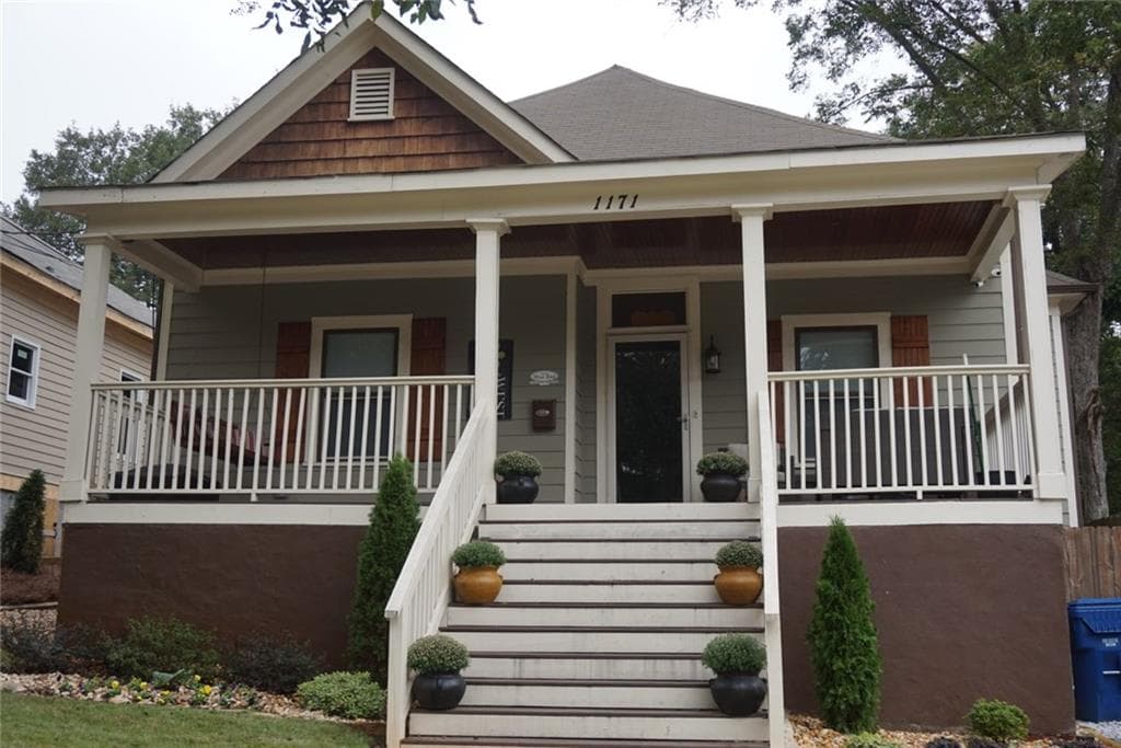 3 bedroom, 1,799 sq ft single family residence sold at 1171 Oak Street, Atlanta, GA 30310