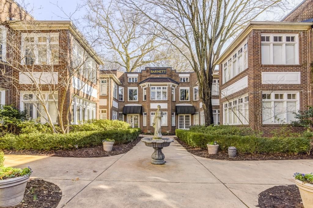 1 bedroom, 512 sq ft condominium sold at 737 Barnett Street B6, Atlanta, GA 30306