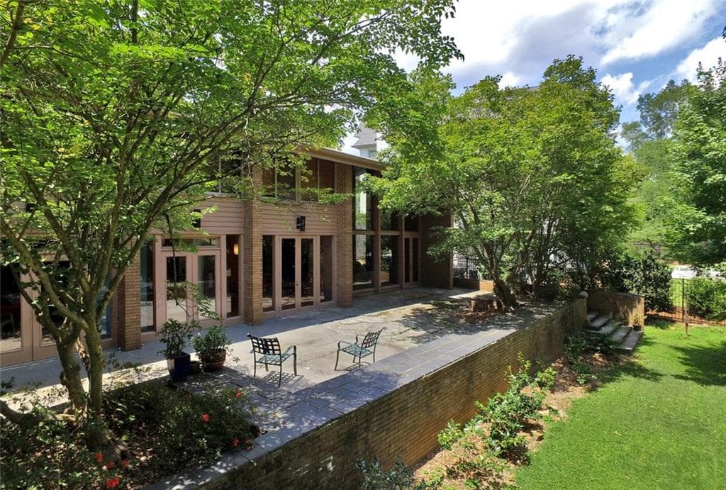 4 bedroom single family residence sold at 1671 Friar Tuck Road, Atlanta, GA 30309