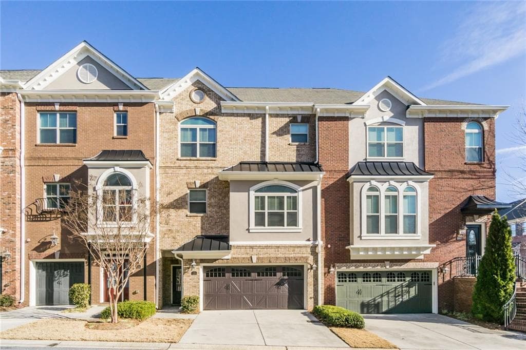 940 Delaronde Court, Sandy Springs, GA 30328 — most recent listing photo
