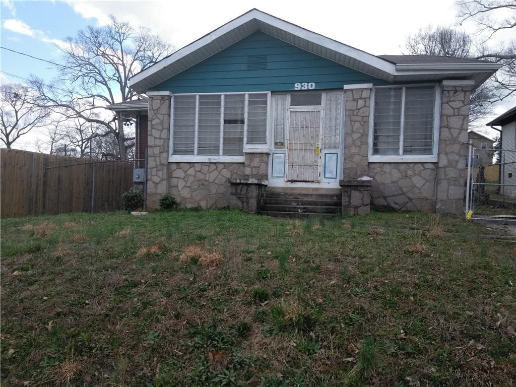 3 bedroom, 928 sq ft single family residence sold at 930 Dill Avenue, Atlanta, GA 30310