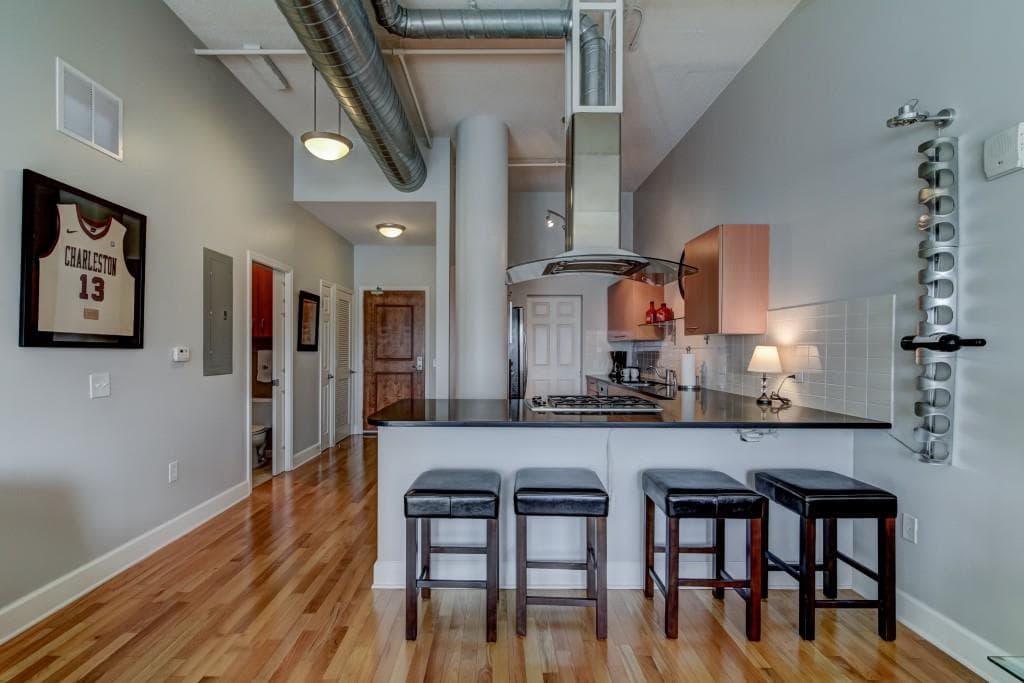 1 bedroom, 964 sq ft condominium sold at 3820 Roswell Road 304, Atlanta, GA 30342
