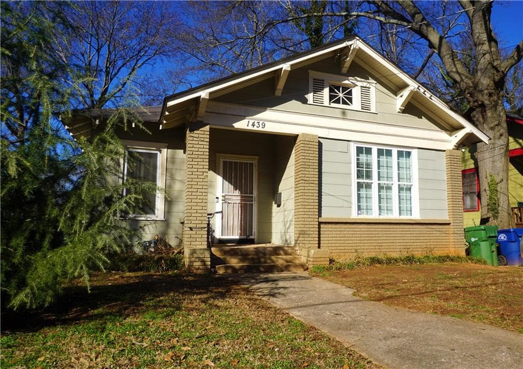 5 bedroom, 2,500 sq ft single family residence sold at 1439 Fairbanks Street, Atlanta, GA 30310