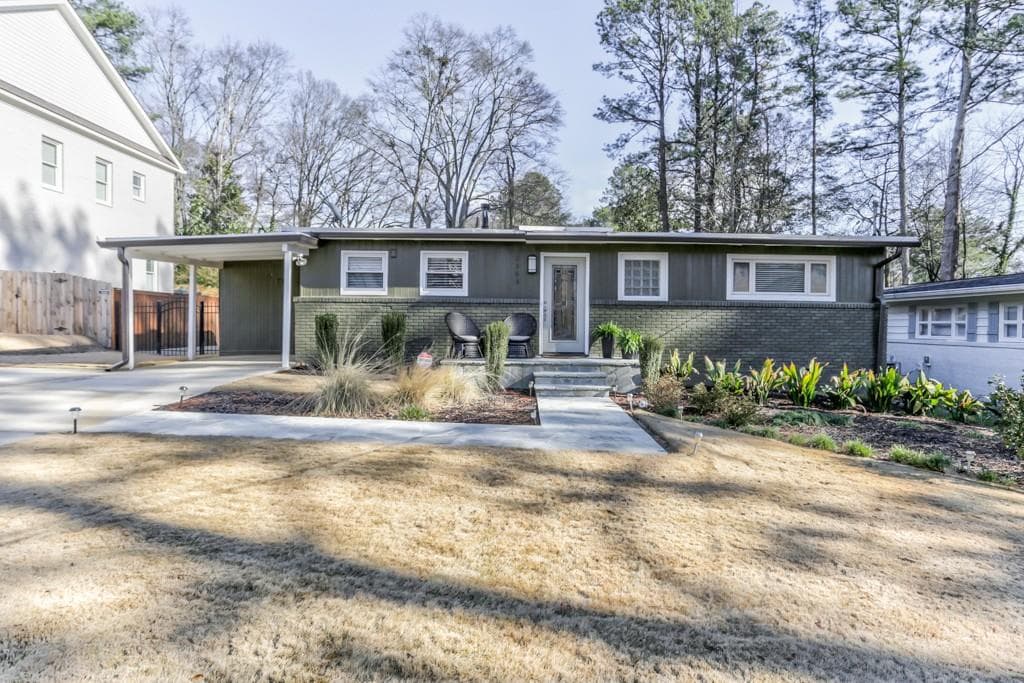 3 bedroom single family residence sold at 2363 Nesbitt Drive, Brookhaven, GA 30319
