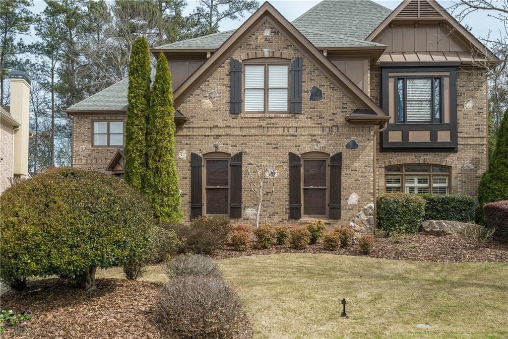 7882 Stratford Lane, Sandy Springs, GA 30350 — most recent listing photo