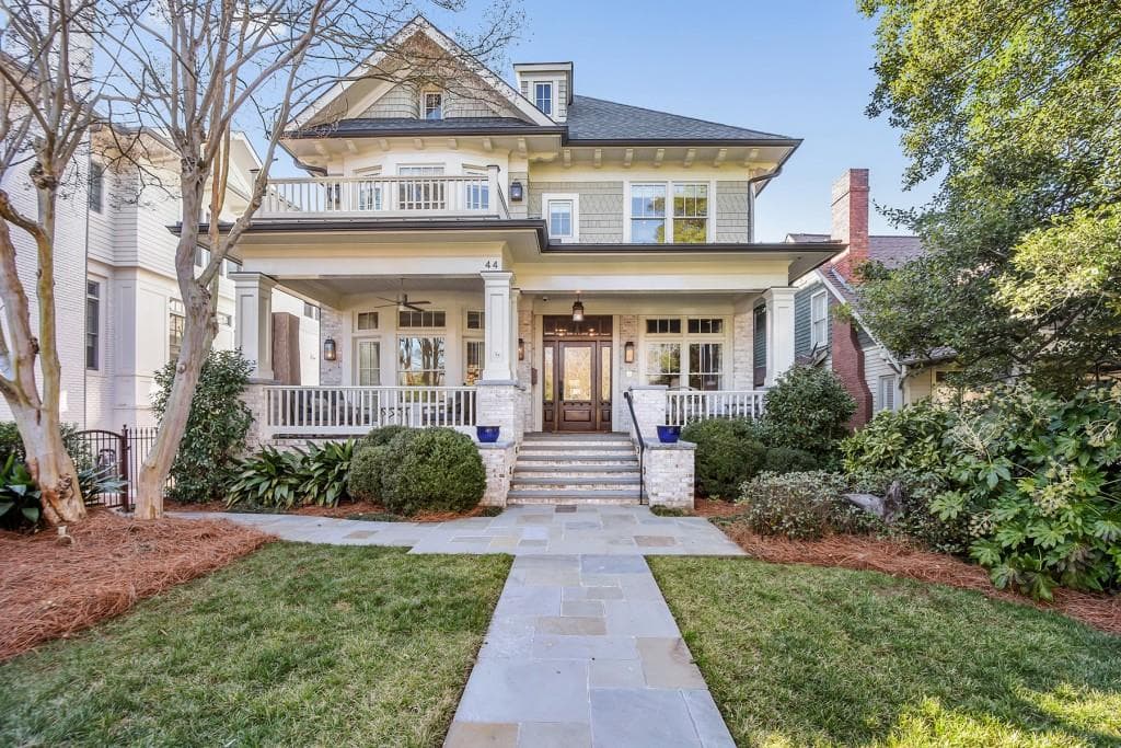 5 bedroom, 6,194 sq ft single family residence sold at 44 Park Lane, Atlanta, GA 30309