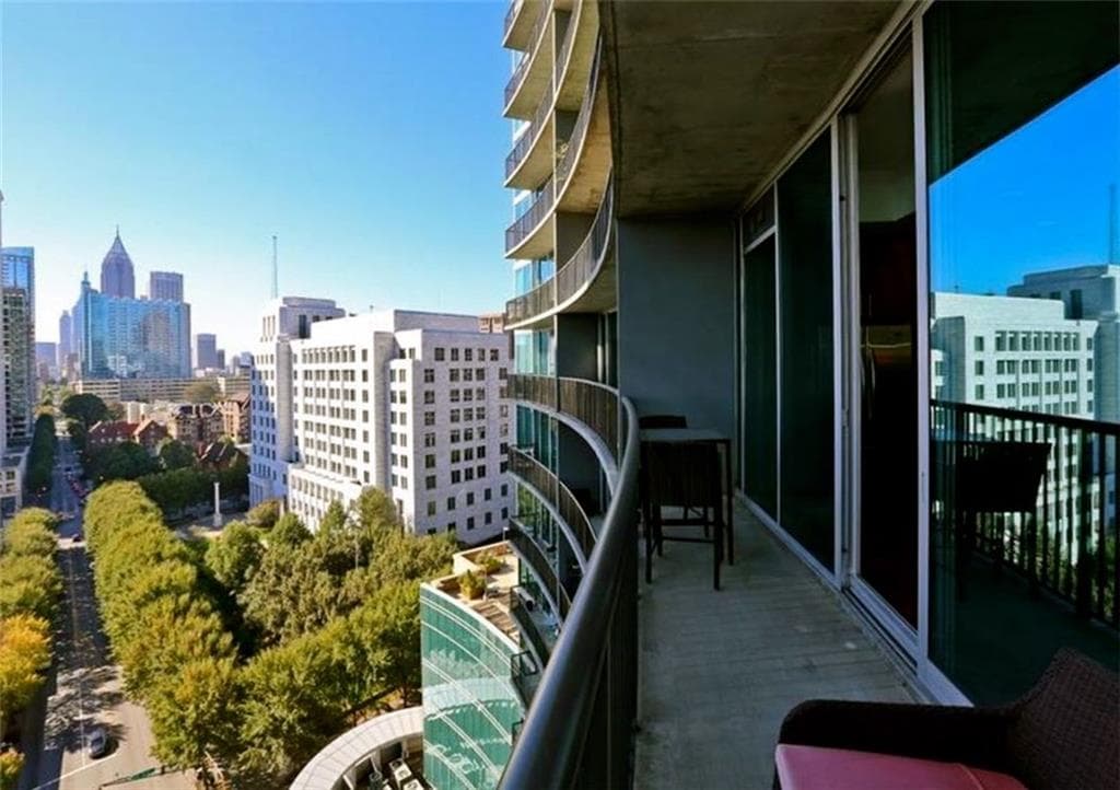 1 bedroom, 805 sq ft condominium sold at 1080 Peachtree Street 1308, Atlanta, GA 30309