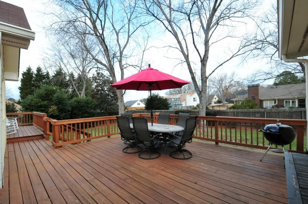 185 Glenclairn Court, Roswell, GA 30076 — most recent listing photo