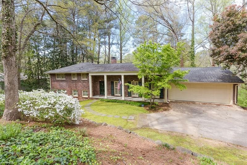 4 bedroom single family residence sold at 800 Starlight Drive, Atlanta, GA 30342
