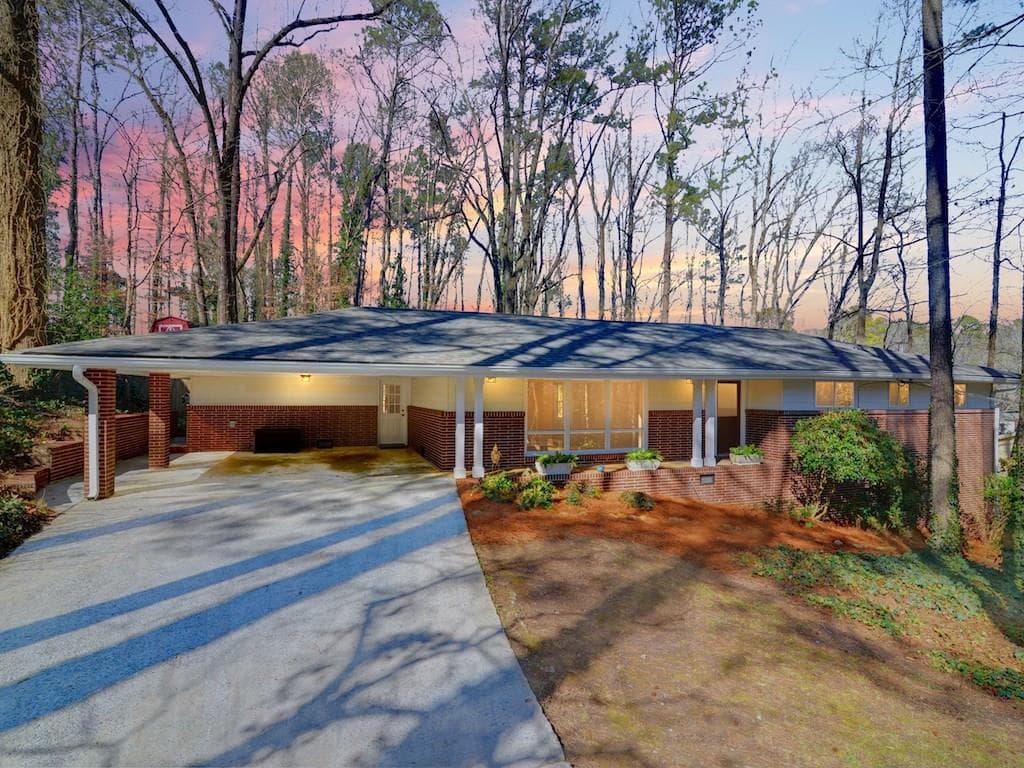4 bedroom, 2,582 sq ft single family residence sold at 2379 Tristan Circle, Atlanta, GA 30345
