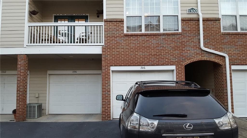 2 bedroom, 1,620 sq ft condominium sold at 1306 Vinings Forest Lane 1306, Smyrna, GA 30080