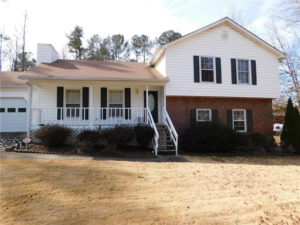 3 bedroom, 1,848 sq ft single family residence sold at 2420 Tall Oak Drive, Buford, GA 30519