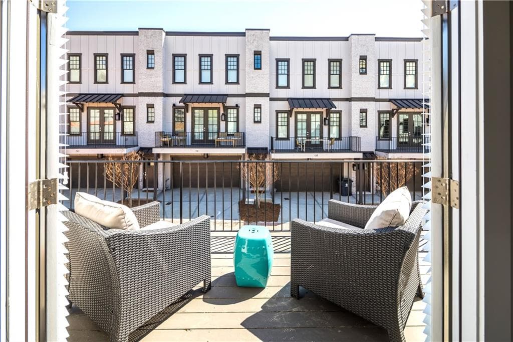730 Taylor Court 5, Atlanta, GA 30324 — most recent listing photo