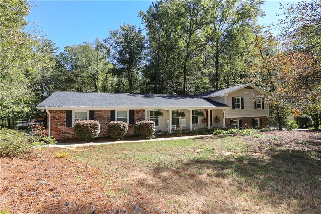 7295 Hunters Branch Drive, Sandy Springs, GA 30328 — most recent listing photo